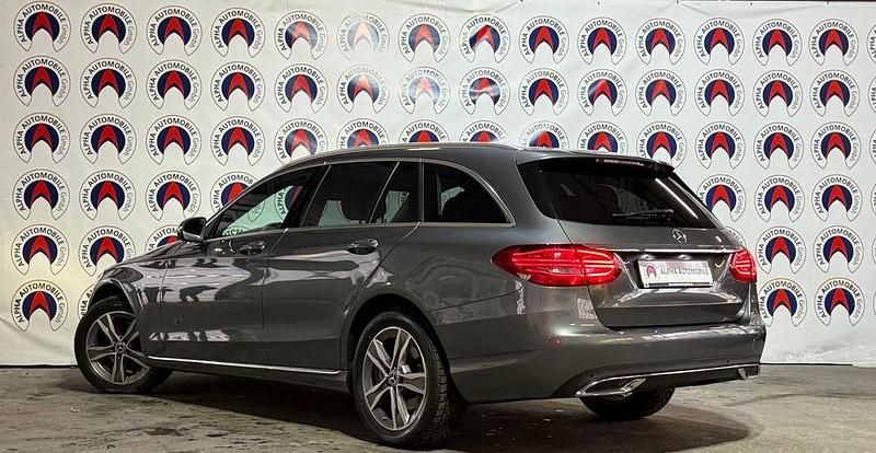 Gebraucht Mercedes C200 184 PS (135 kW) 2018 Selenitgrau Kombi