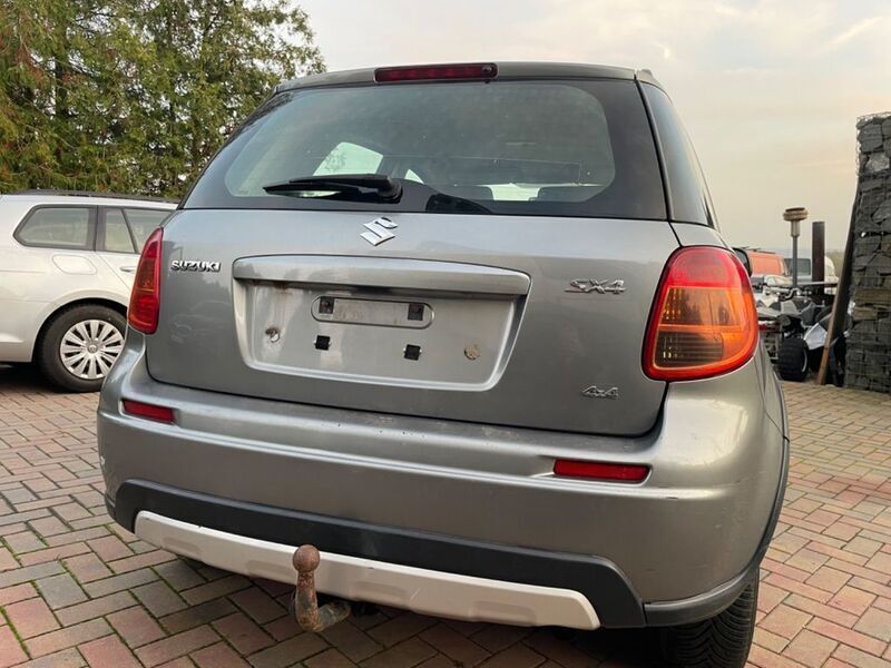 Gebraucht Suzuki SX4 135 PS (99 kW) 2012 Grau Kleinwagen