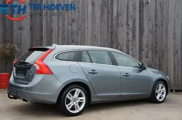 Gebraucht Volvo V60 Summum 288 PS (211 kW) 2016 Grau Kombi