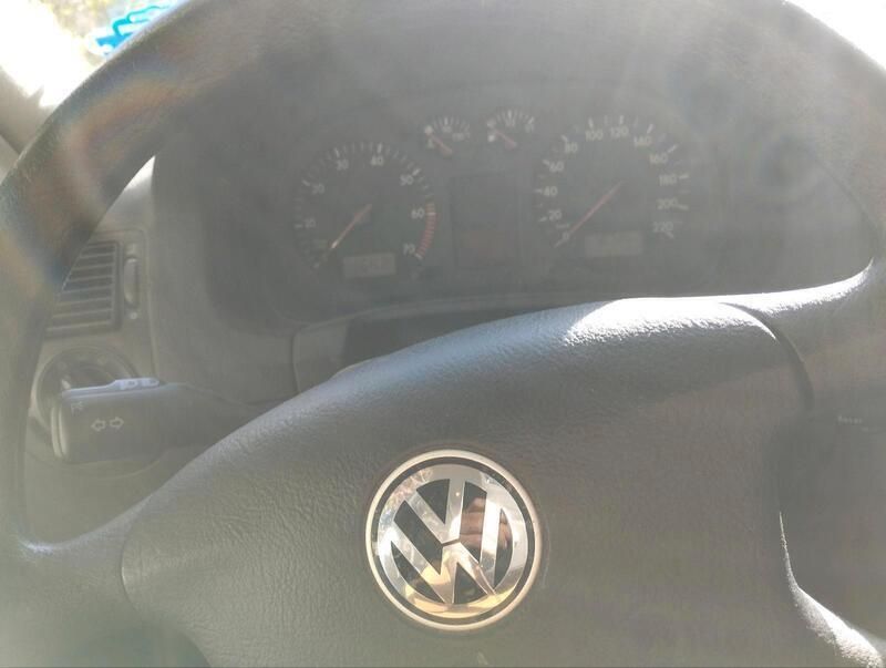 Blau Gebraucht 2002 VW Golf IV Limousine | 750 € (Superpreis) - Bild 1/4