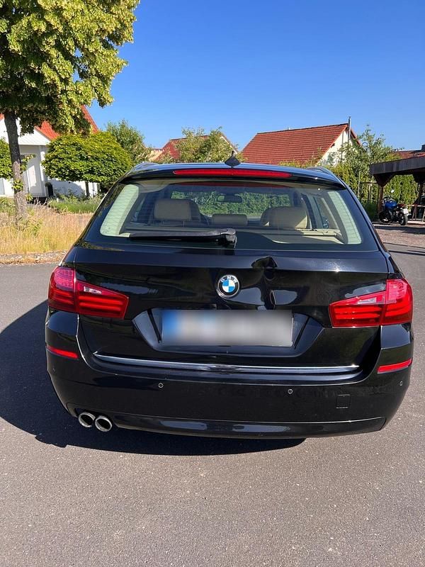 Gebraucht BMW 530 258 PS (189 kW) 2014 Schwarz Kombi
