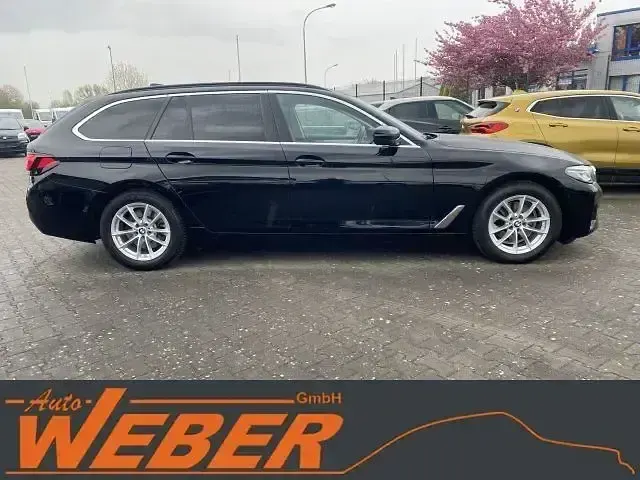 Używany BMW 520 Performance 190 KM (139 kW) 2022 Czarny Kombi