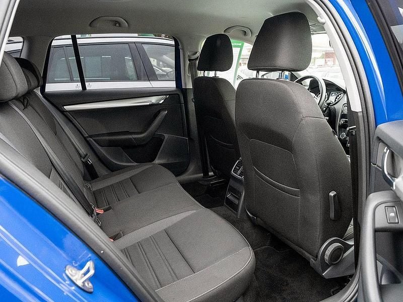 Gebraucht Skoda Octavia Ambition 116 PS (85 kW) 2020 Energy blau Kombi
