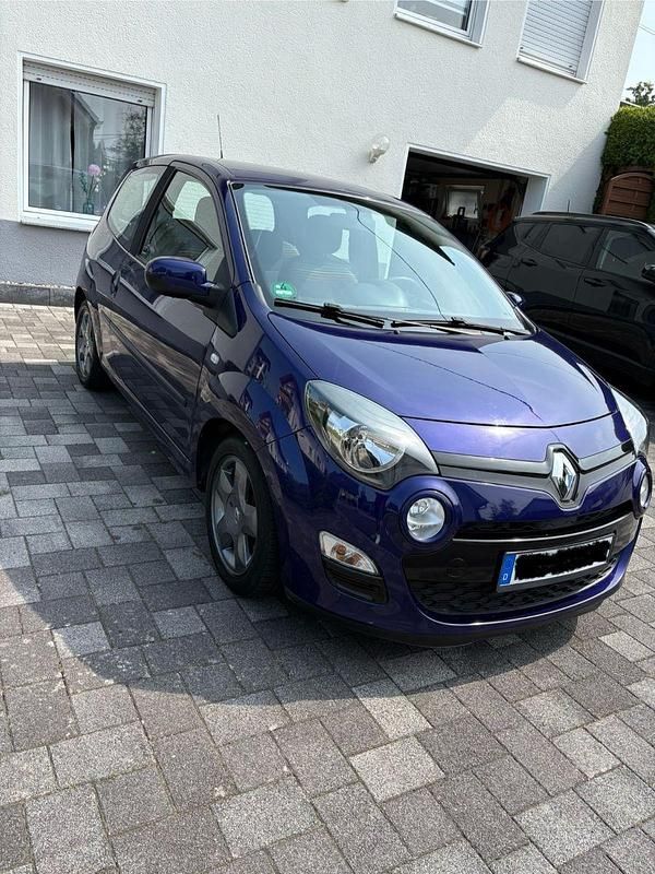 Blau Gebraucht 2013 Renault Twingo Initiale Paris Kleinwagen | 3.999 € (Fairer Preis) - Bild 1/4