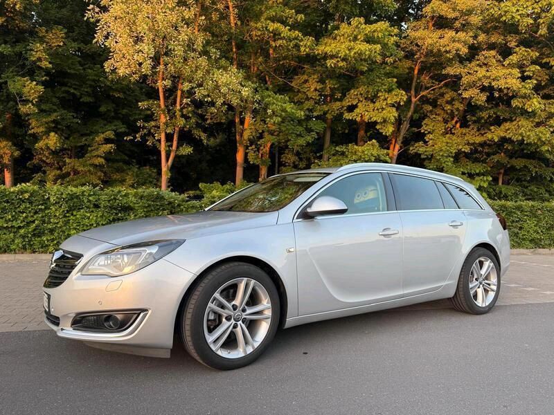 Silber Gebraucht 2014 Opel Insignia Kombi | 8.000 € (Fairer Preis) - Bild 1/4
