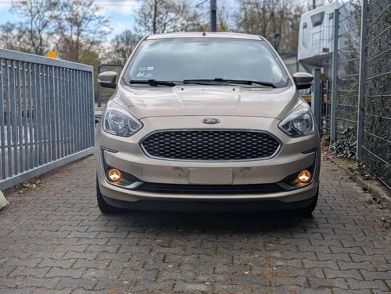 Gebraucht Ford Ka Ultimate 86 PS (63 kW) 2019 Weißgold metallic Limousine