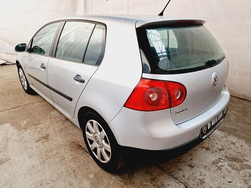 Gebraucht VW Golf IV Trendline 102 PS (75 kW) 2005 Silber Limousine