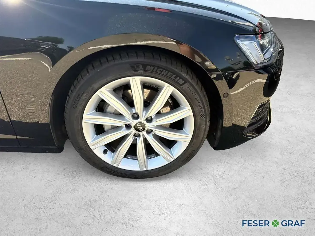 Gebraucht Audi A6 Design 265 PS (194 kW) 2023 Mythosschwarz metallic Kombi