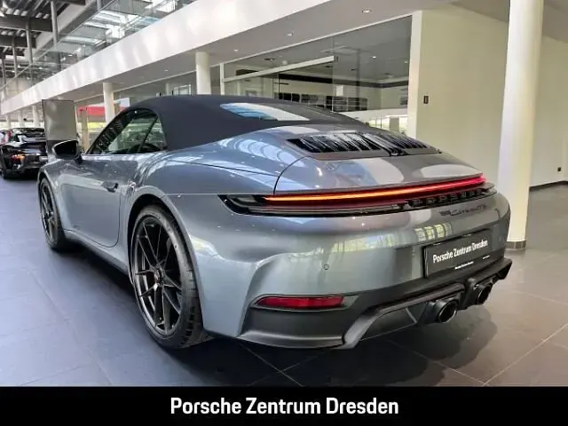 Neu Porsche 992 541 PS (397 kW) 2026 Vanadiumgraumetallic (metallic)