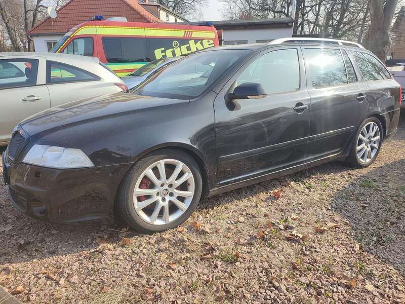 Schwarz magic perleffekt Gebraucht 2008 Skoda Octavia RS Kombi | 1.690 € (Superpreis) - Bild 1/4