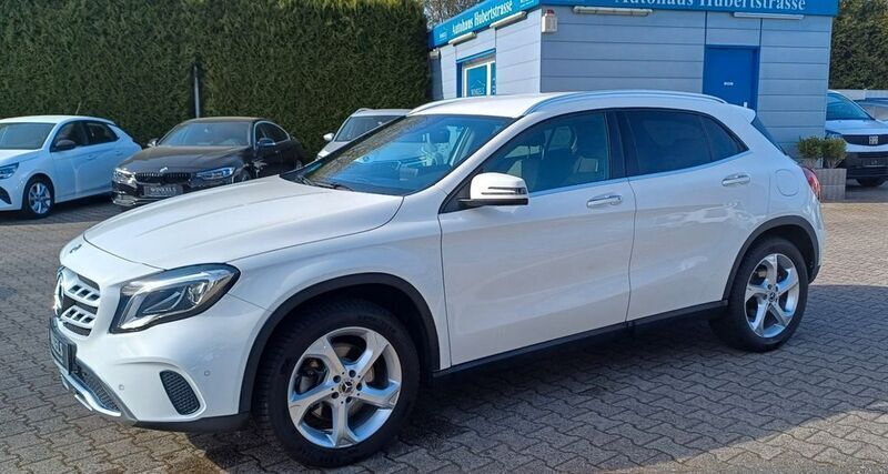 Weiß Gebraucht 2019 Mercedes GLA220 SUV | 22.980 € (Superpreis) - Bild 1/4