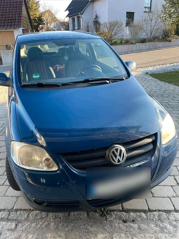 Gebraucht VW Fox 54 PS (39 kW) 2008 Blau Kleinwagen