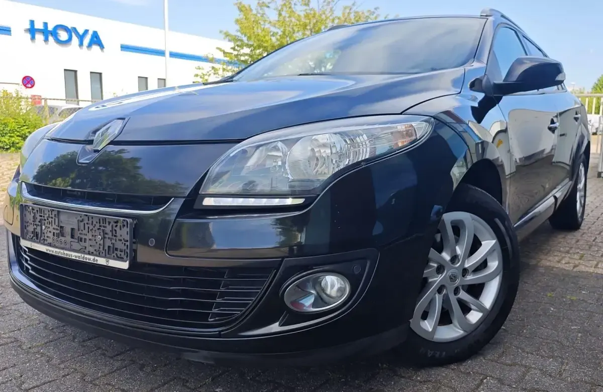 Gebraucht Renault Mégane GrandTour Initiale Paris 110 PS (80 kW) 2013 Schwarz Kombi