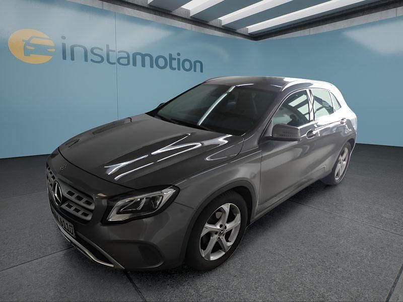 Grau Gebraucht 2019 Mercedes GLA180 SUV | 20.399 € (Fairer Preis) - Bild 1/4
