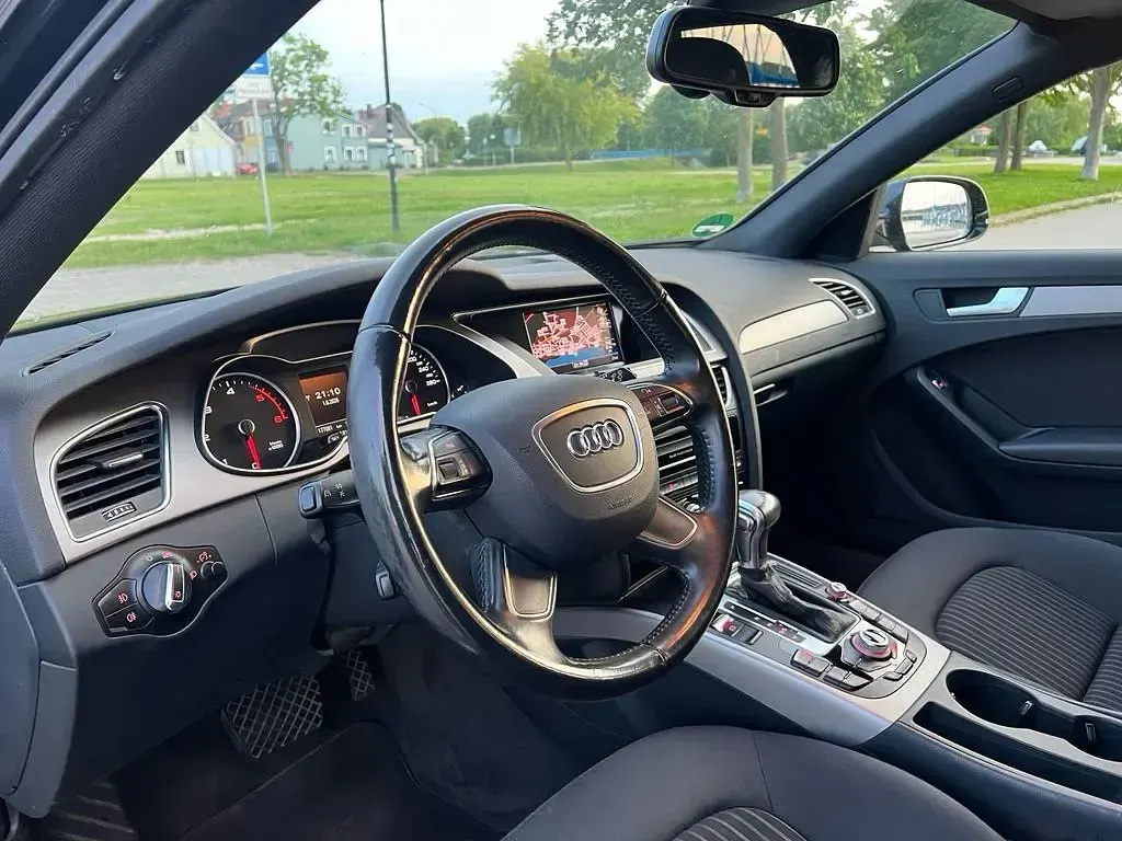 Gebraucht Audi A4 143 PS (105 kW) 2013 Schwarz Limousine