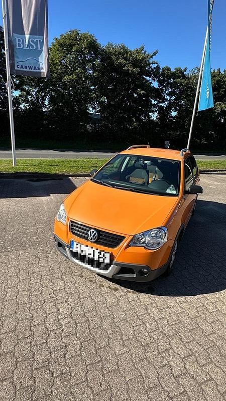 Orange Gebraucht 2006 VW Polo Cross Kleinwagen | 3.000 € (Fairer Preis) - Bild 1/4