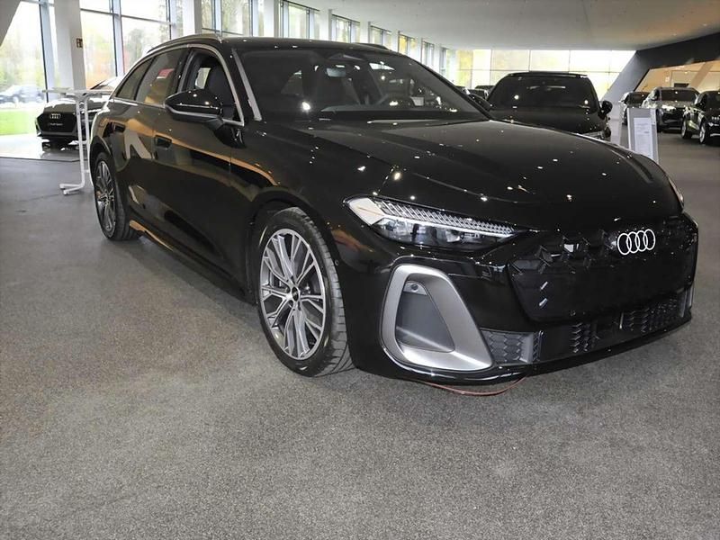 Gebraucht Audi A5 Ambiente 204 PS (150 kW) 2025 Mythosschwarz metallic Coupé