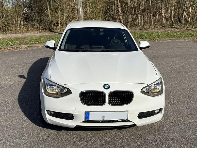 Gebraucht BMW 114 102 PS (75 kW) 2013 Weiß Kleinwagen