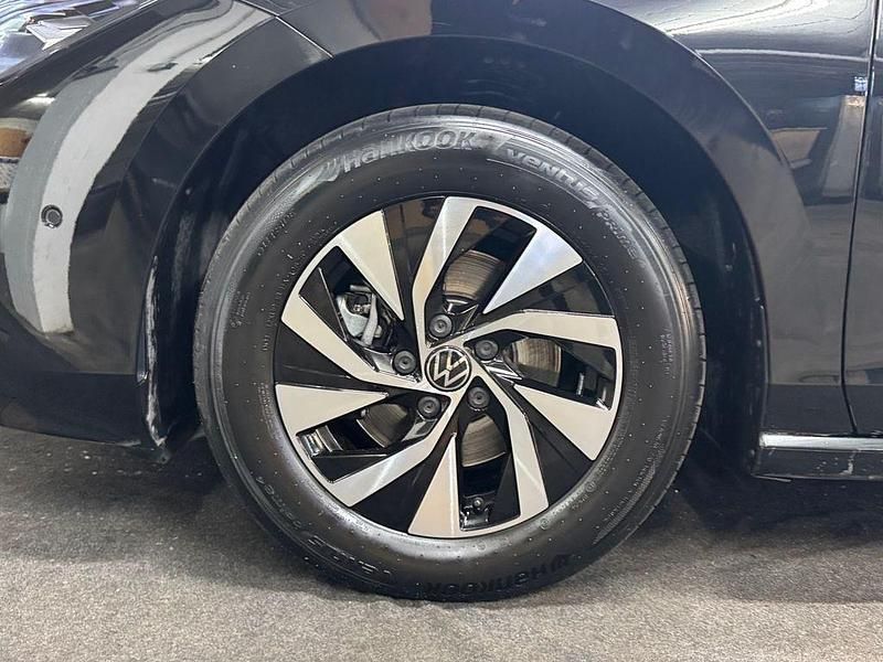 Gebraucht VW Passat Business 150 PS (110 kW) 2025 Schwarz Kombi