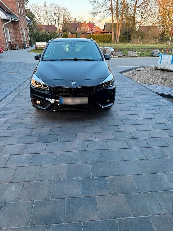 Second-hand BMW 218 150 CP (110 kW) 2017 Negru Monovolum