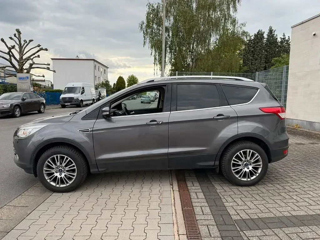 Gebraucht Ford Kuga 150 PS (110 kW) 2014 Grau SUV