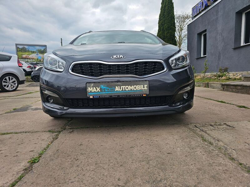 Grau Gebraucht 2016 Kia Ceed Sportswagon Edition 7 Kombi | 9.500 € (Fairer Preis) - Bild 1/4