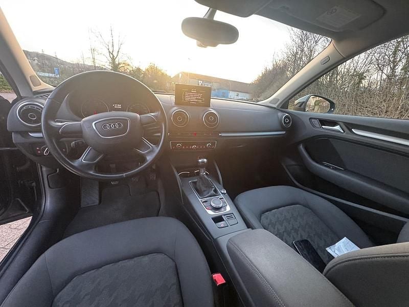 Second-hand Audi A3 105 CP (77 kW) 2013 Negru Hatchback