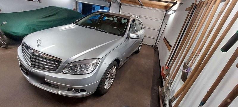Gebraucht Mercedes C250 204 PS (150 kW) 2009 Silber Kombi