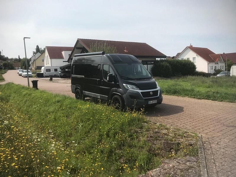 Schwarz Gebraucht 2017 Fiat Ducato Van | 29.799 € - Bild 1/4