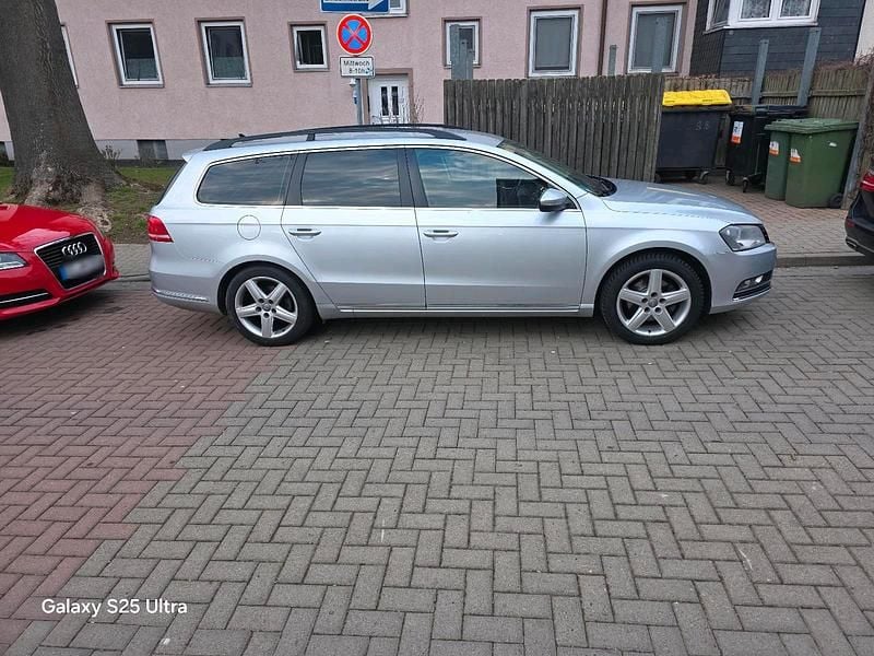 Second-hand VW Passat 140 CP (102 kW) 2013 Gri Break