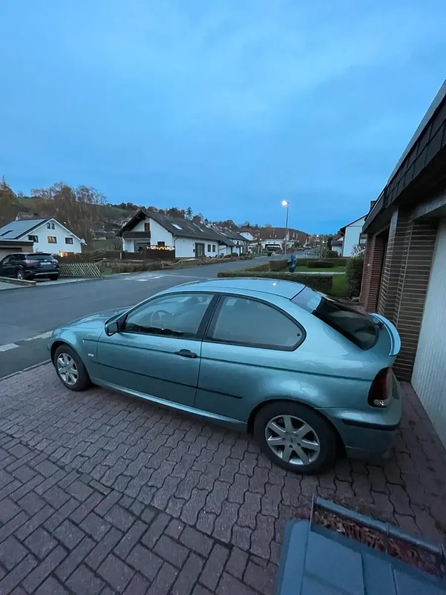 Gebraucht BMW 316 Compact 116 PS (85 kW) 2003 Blau Kleinwagen