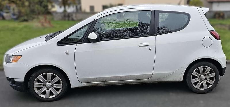 Gebraucht Mitsubishi Colt Intense 95 PS (69 kW) 2011 Weiß Kleinwagen