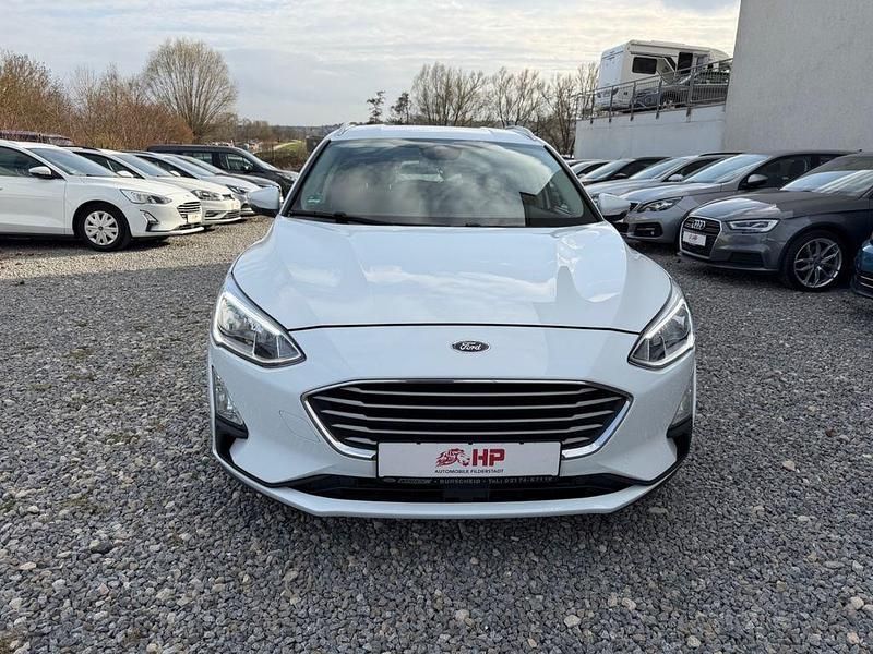 Gebraucht Ford Focus Cool & Connect 120 PS (88 kW) 2019 Weiß Limousine