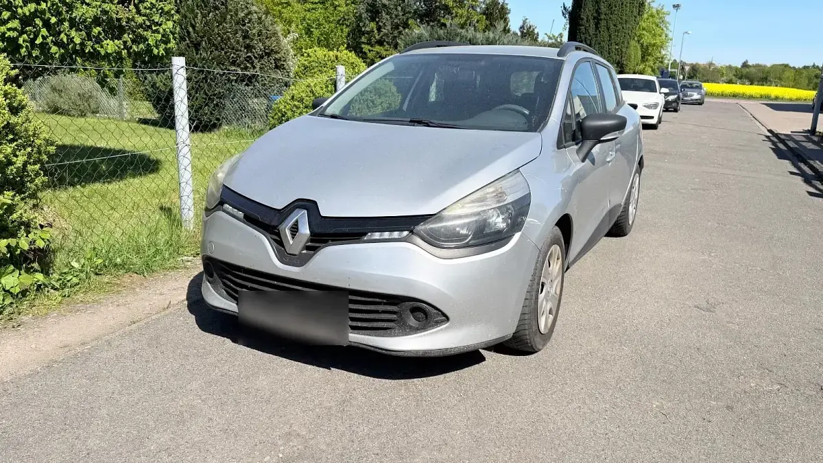 Gebraucht Renault Clio GrandTour 90 PS (66 kW) 2014 Silber Kombi