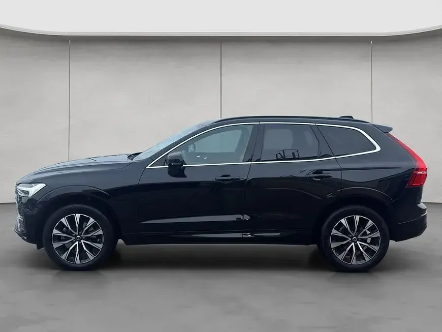 Gebraucht Volvo XC60 Core 250 PS (183 kW) 2024 Schwarz SUV