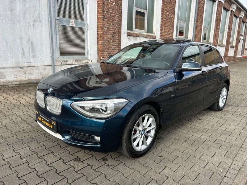 Blau Gebraucht 2015 BMW 118 Urban Line Kleinwagen | 14.800 € (Fairer Preis) - Bild 1/4