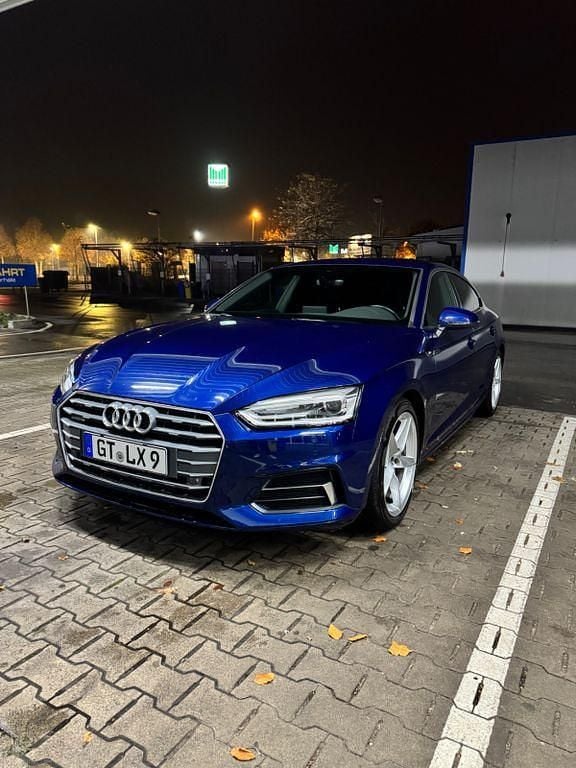 Blau Gebraucht 2017 Audi A5 Sport Limousine | 22.700 € (Fairer Preis) - Bild 1/4