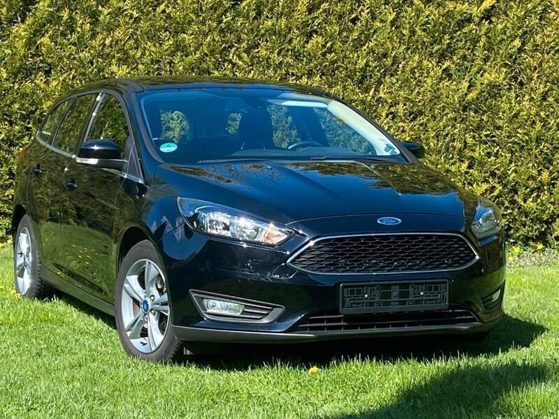 Schwarz Gebraucht 2016 Ford Focus Business Edition Kombi | 6.299 € (Superpreis) - Bild 1/4