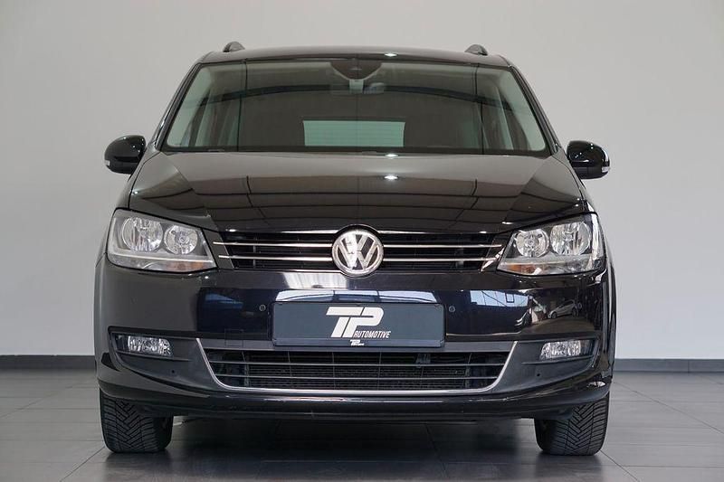 Gebraucht VW Sharan Comfortline 150 PS (110 kW) 2019 Schwarz Van / Kleinbus