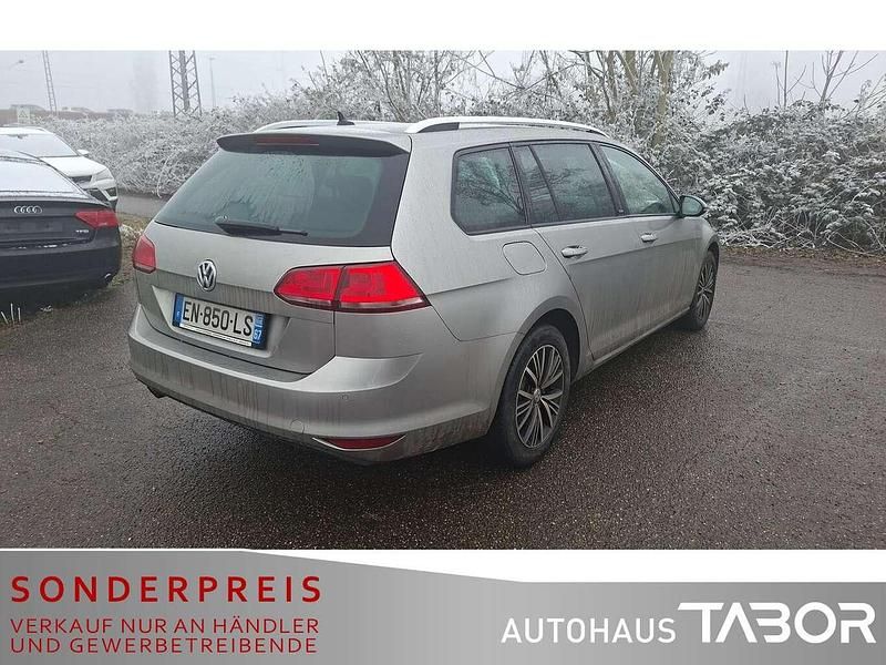 Gebraucht VW Golf VII Allstar 110 PS (80 kW) 2016 Tungsten silver metallic Kombi