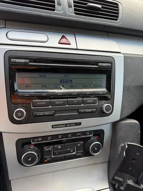 Gebraucht VW Passat Comfortline 110 PS (80 kW) 2010 Schwarz Kombi