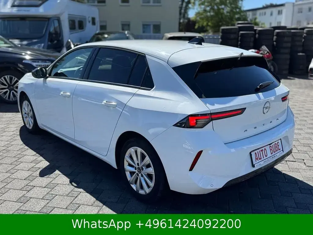 Usata Opel Astra Elegance 131 CV (96 kW) 2023 Bianco Utilitaria