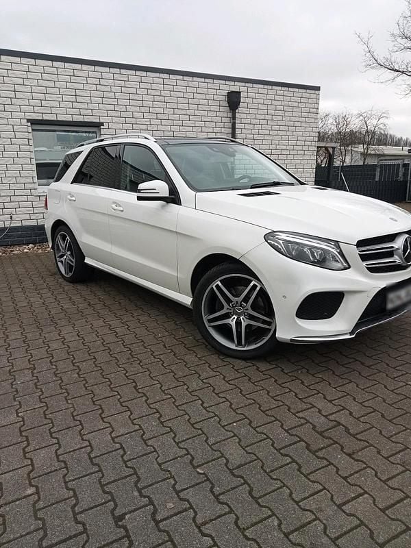 Gebraucht Mercedes GLE250 204 PS (150 kW) 2018 Weiß SUV