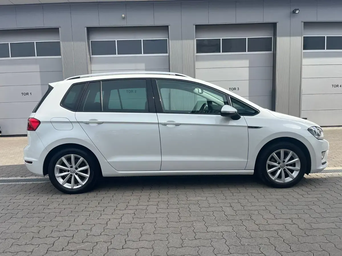 Gebraucht VW Golf Sportsvan LOUNGE 110 PS (80 kW) 2016 Weiß Van / Kleinbus
