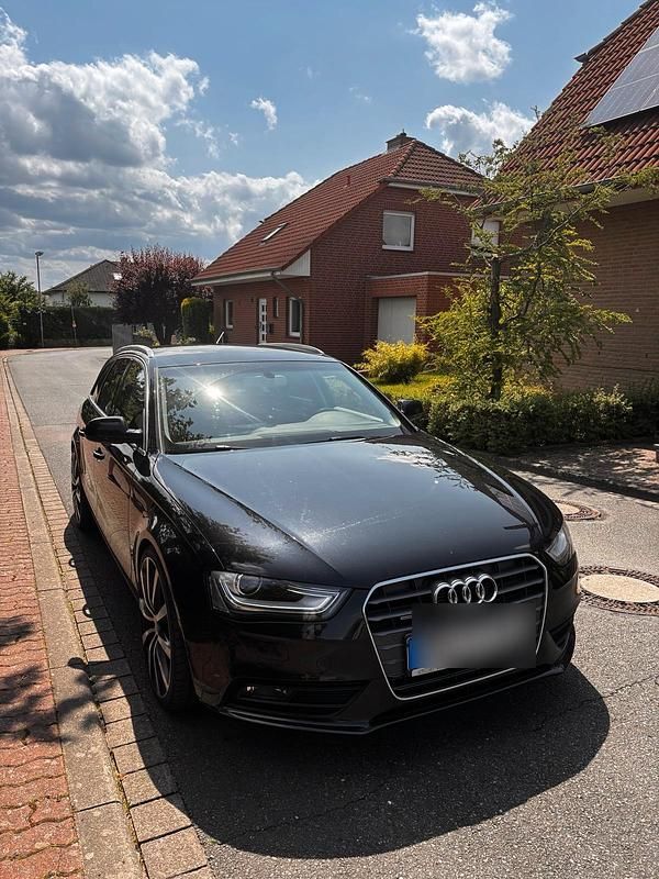 Gebraucht Audi A4 170 PS (125 kW) 2012 Schwarz Kombi