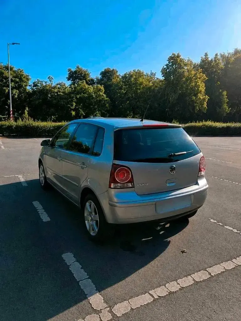 Gebraucht VW Polo 60 PS (44 kW) 2008 Grau Kleinwagen