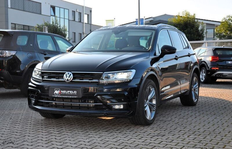 Schwarz Gebraucht 2018 VW Tiguan Highline SUV | 24.200 € (Etwas zu teuer) - Bild 1/4