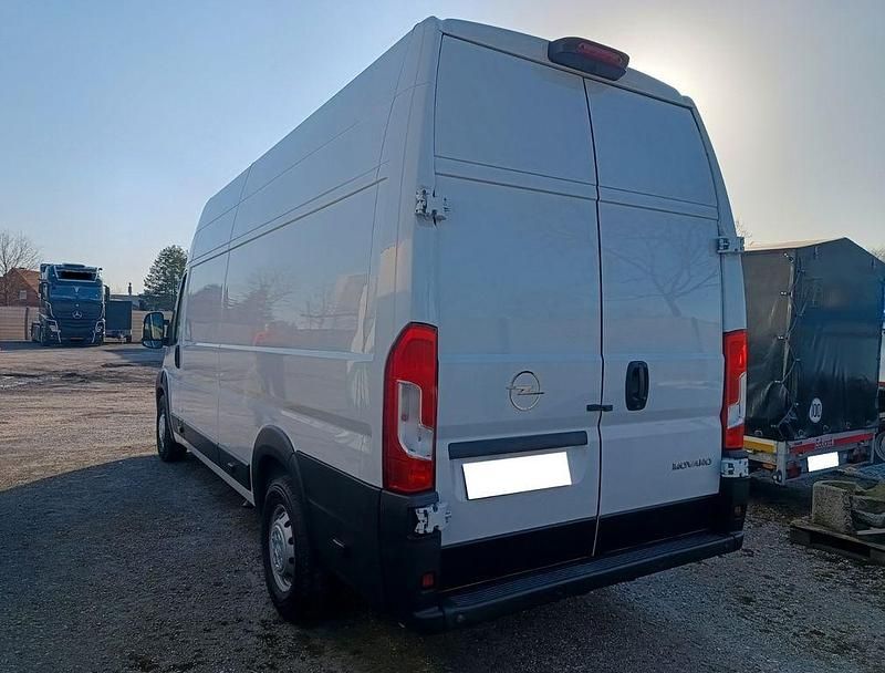 Gebraucht Opel Movano 165 PS (121 kW) 2023 Weiß Van