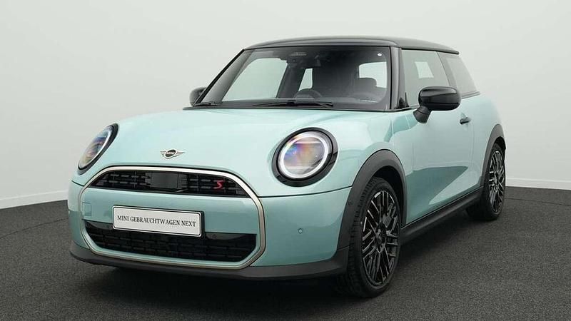 Grün Gebraucht 2024 Mini Cooper S Favoured Kleinwagen | 29.825 € (Superpreis) - Bild 1/4