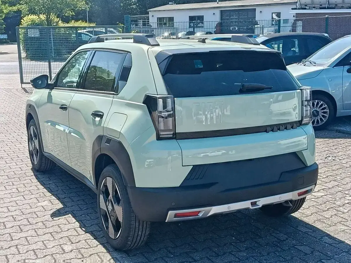 Neu Fiat Grande Panda La Prima 101 PS (74 kW) 2026 Blau Kleinwagen